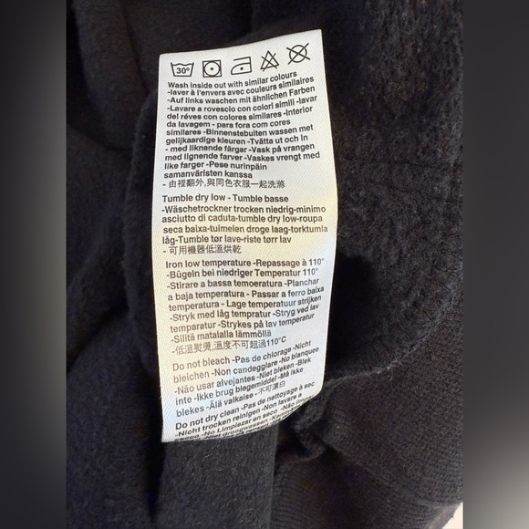 Disney Collection by Neff Black Mickey Mouse Sunset Hoodie Men’s Size Medium - Picture 6 of 9